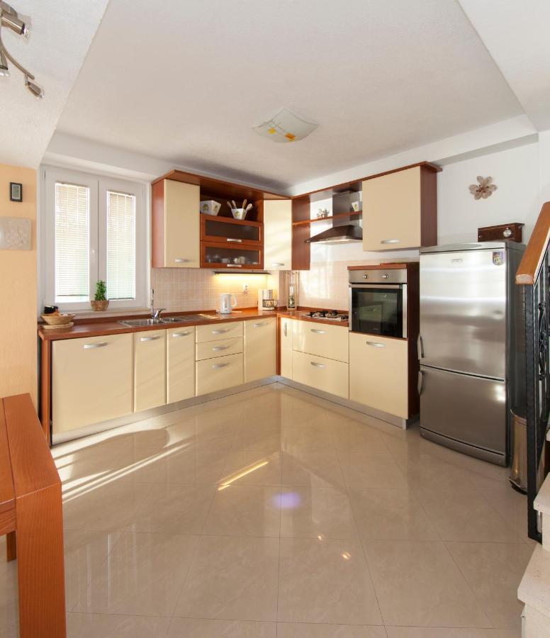 Villa Intrada Брела Екстериор снимка