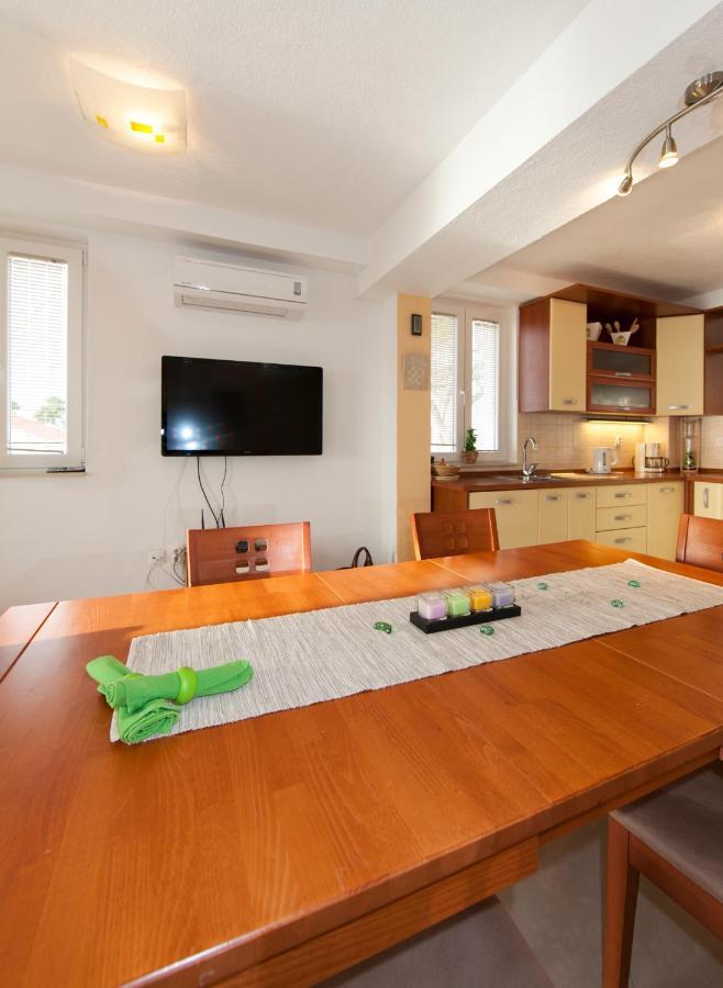 Villa Intrada Брела Екстериор снимка